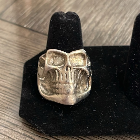 Men’s Skull Ring Silver-tone Approx Size 10 - Picture 14 of 15